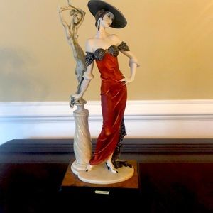 Giuseppe Armani statue